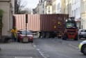 LKW gegen Bruecke wegen Rettungsgasse Koeln Muelheim P73